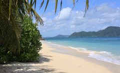 Bon Island Tour by longtail boat with Lunch by Bangtao Beach Bar