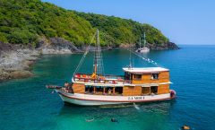 Relaxing Day with Snorkeling - Away From The Crowds by Bangtao Beach Bar Relaxing Day with Snorkeling - Away From The Crowds by Bangtao Beach Bar