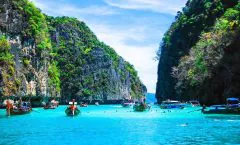 Phuket to Phi Phi & Rang Yai Islands: Private Speedboat Tour by Bangtao Beach Bar Phuket to Phi Phi & Rang Yai Islands: Private Speedboat Tour by Bangtao Beach Bar