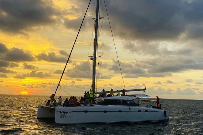 Sunset Dinner Cruise to PromThep Cape and Coral Island by Bangtao Beach Bar