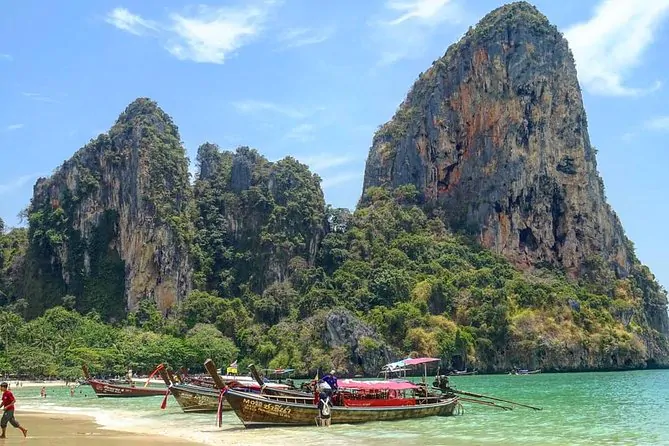 Travstore Phi Phi Cruise by Big Boat - Lunch Included, Full Day Tour by Bangtao Beach Bar Travstore Phi Phi Cruise by Big Boat - Lunch Included, Full Day Tour - Phi Phi Islands